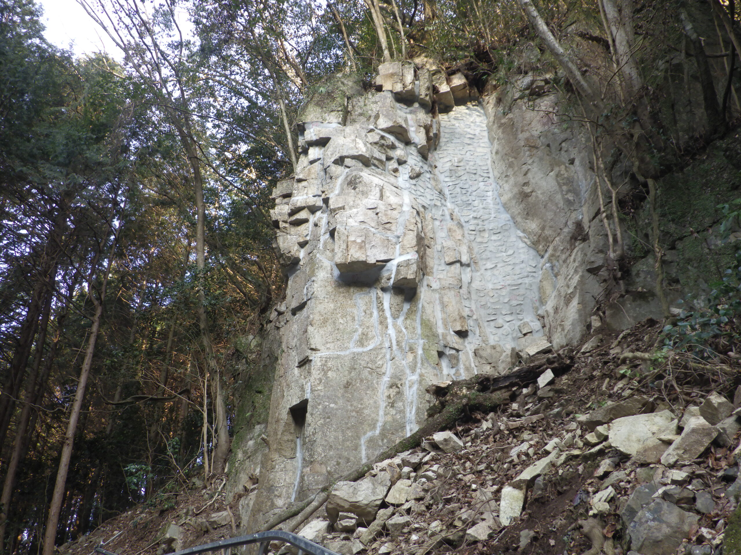 4-16- 1　15-12- 7　単県　道路工事（落石対策工）